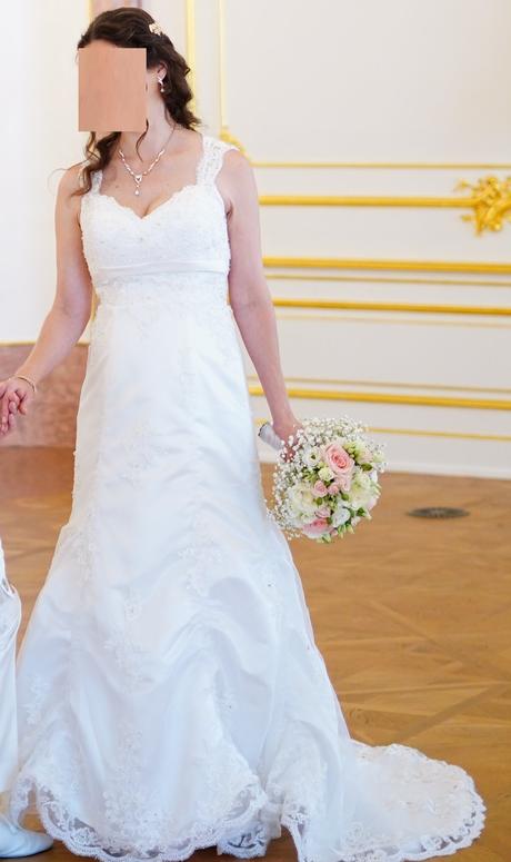 Predám nádherné svadobné šaty, 38