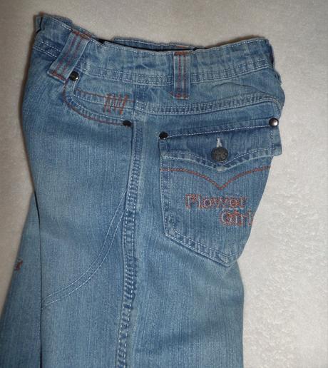 Rifľové šortky + 2 tričká, 122–134