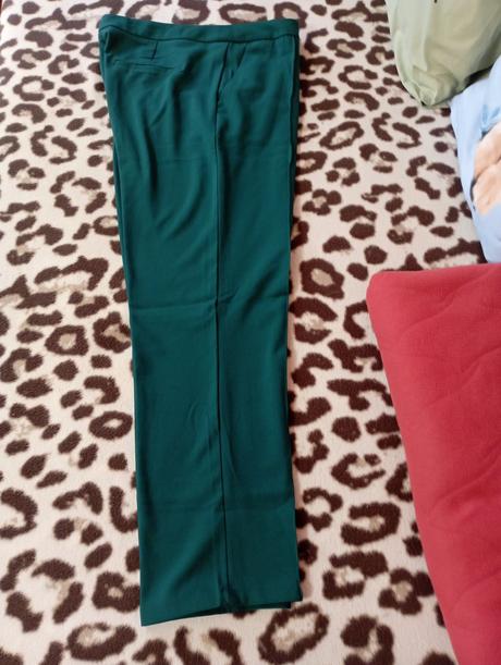 Tmavozelené nohavice, esmara,40