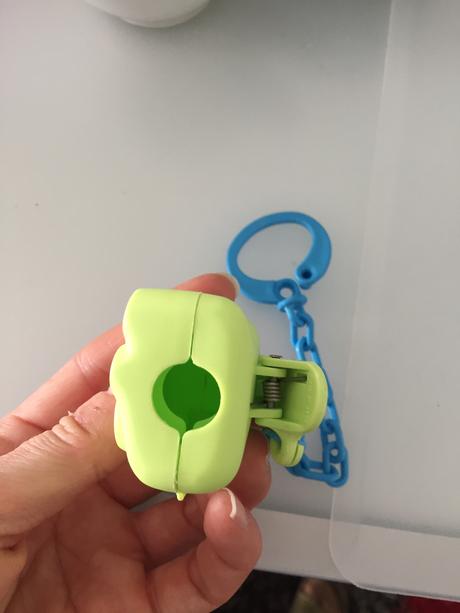 Jané retiazka na cumlík s krytom, jané