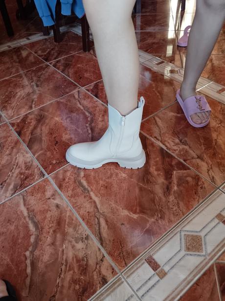 Štýlové kotníkové čižmy už aj s poštou, 40