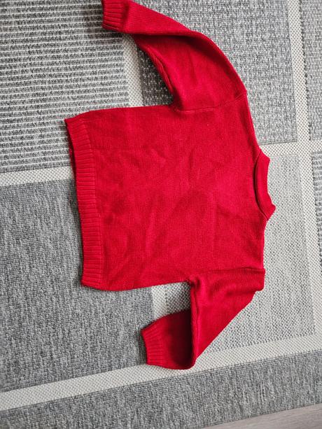 Reserved svetrik, reserved,110