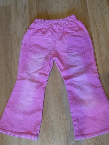 Menčestrové nohavice, 98