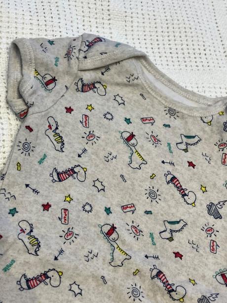 Chlapčenské body a dinosarami primark (68), primark,68