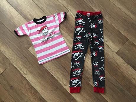 Pyzamo zn. lazy one (10 rokov, 140/146), 140