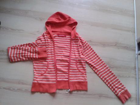 Mikiny a vesty cena spolu 3- viac kusov, 164