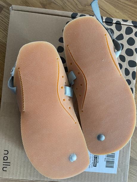 Nové barefoot sandále nallu, 37