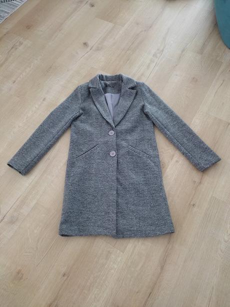 Sivý vlnený kabat, s