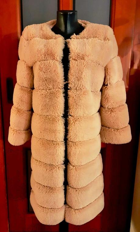 Predám elegantný kožuštek veľ. s-m, m