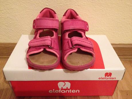 Ružové sandálky, elefanten,22