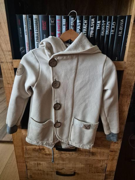 Prechodný kabátik, 116