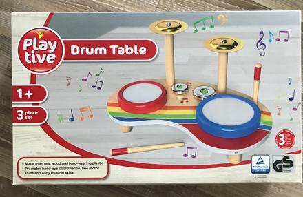 Playtive drevený hudobný nástroj/bubnovací stôl, 