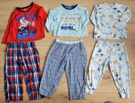 Pyžamá 3ks, lupilu,86