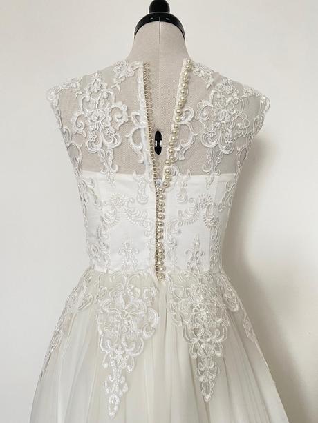 Svadobné šaty pre nižšiu postavu 34/36, 36