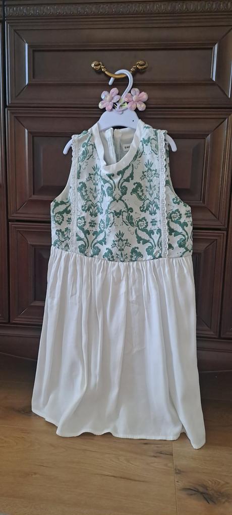 Exkluzívne šatičky, 116