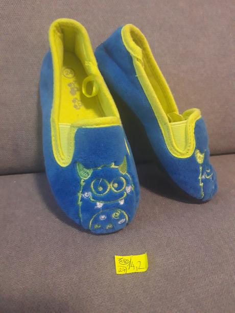 Papučky, 22