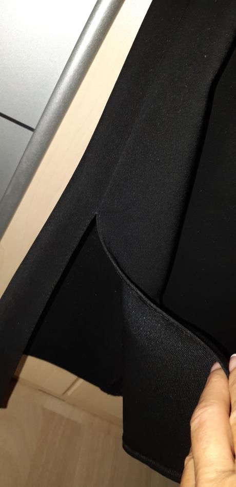 Sukna aj na prilezitost, 40