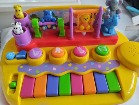 Hudobny klavír so zvieratkami, 