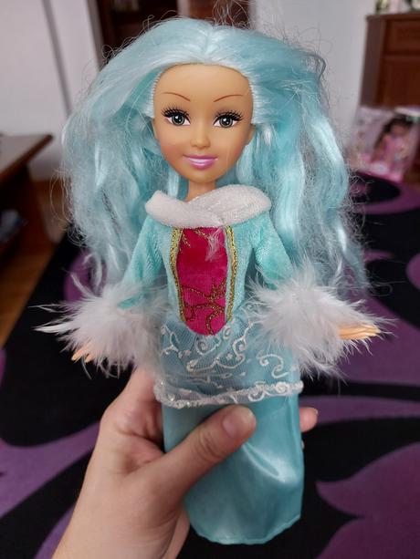 Zimná kráľovná bábika, 