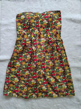 Kvetové šaty bez ramienok, xs