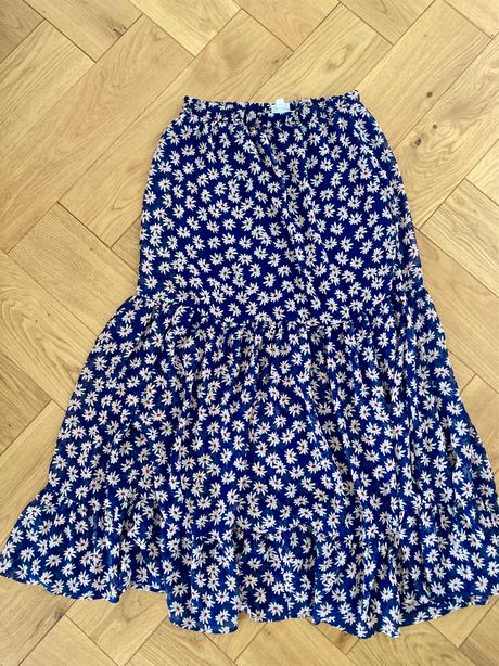 Kvetovana maxi sukna, 36