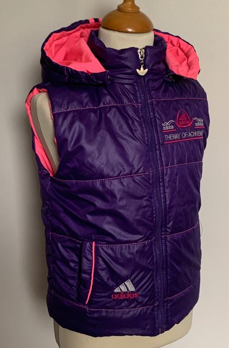 Dievčenská fialová vesta, 110