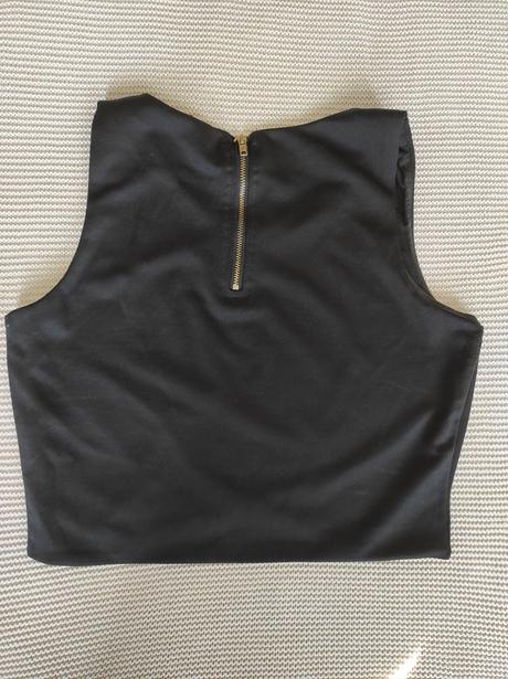 Crop top lesklého materiálu, s