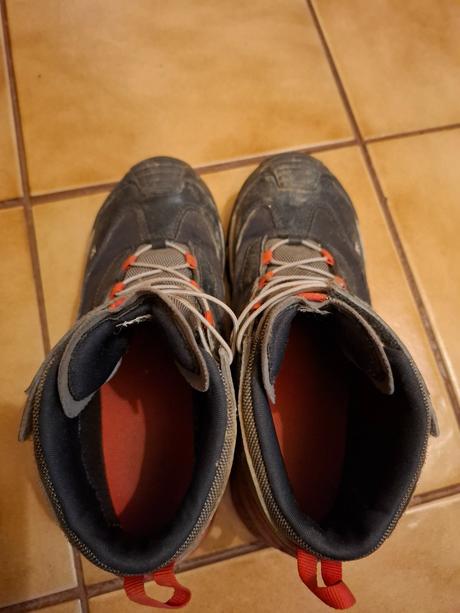 Turisticke topanky, quechua,34