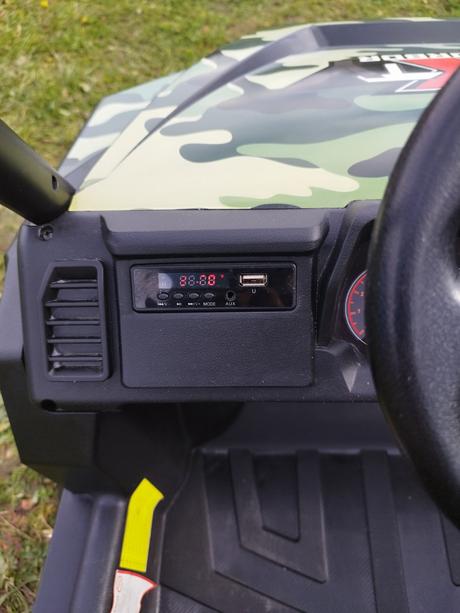 Elektrické autíčko na diaľkové ovládanie buggy, 