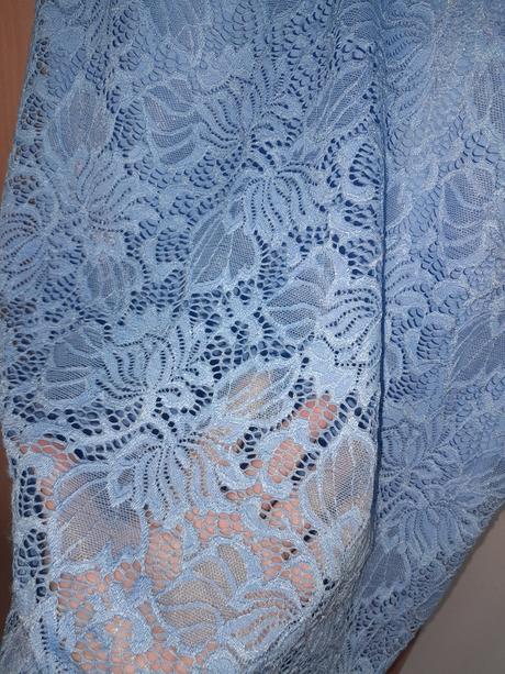 Puzdrove šaty, amisu,38