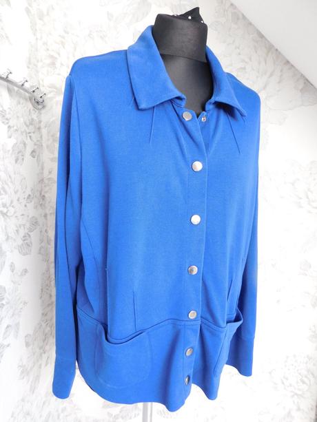 Kvalitny damsky blejzer, 48