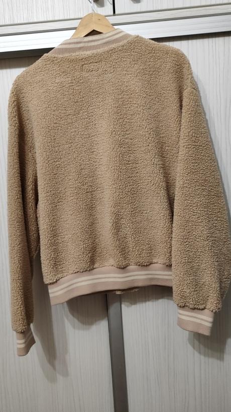 Teplá bunda, house,m