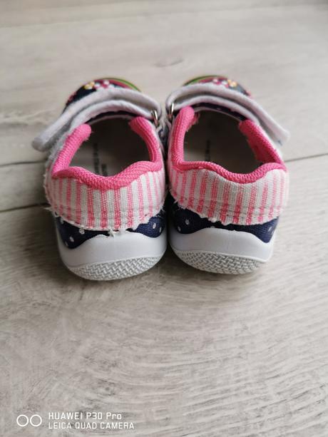 Dievčenské topánočky, 21