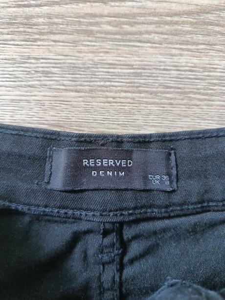 Kraťasy, reserved,36