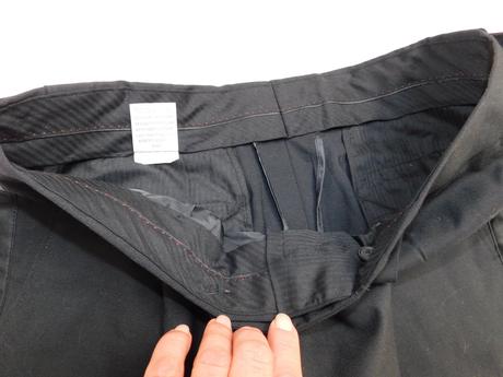 Kvalitný pánsky oblek čiernej farby, marks & spencer,l