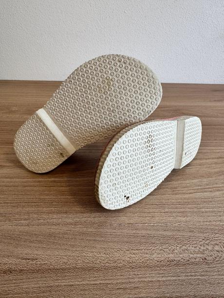 Dievčenské papuče, manik,23