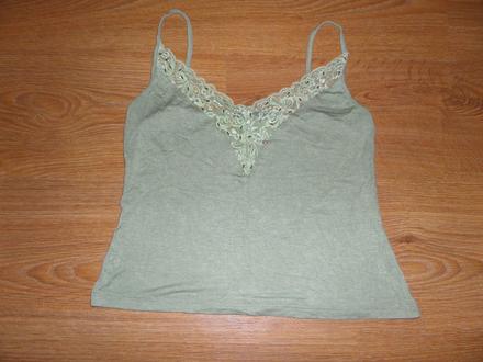 Bledozelené tielko, m