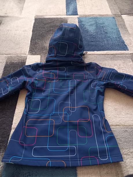 Krásna softshelka, 152