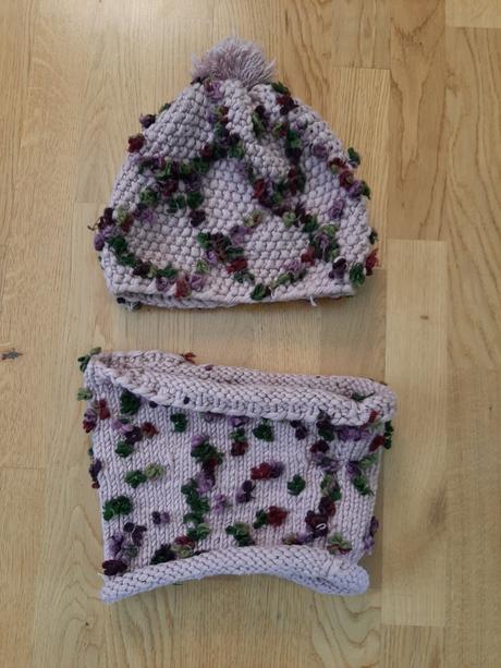 Čiapka a šál, 146