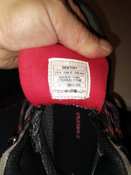 Predám turistické topánky, 37