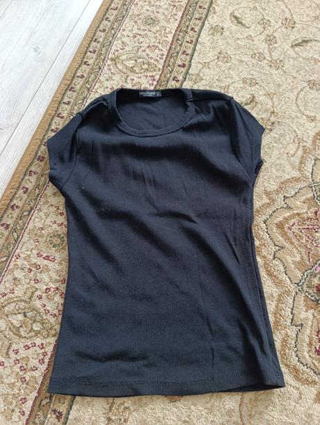 Čierne tričko, stradivarius,s