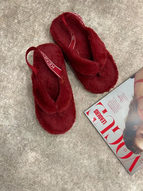 Kendall jenner slapky, 37