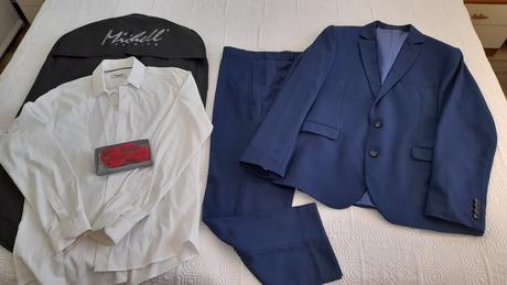 Oblek slim fit + košeľa +motýlik, l