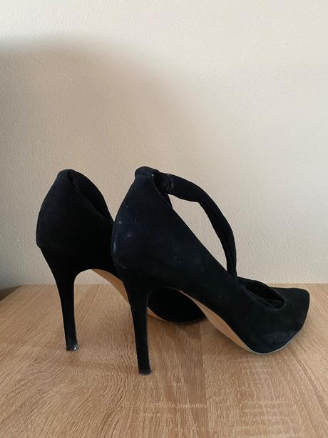 Lodičky so snurovaním okolo nohy, 42