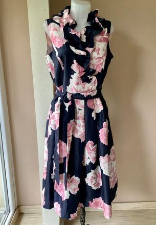 Krásne šaty jessica howard, 40