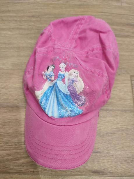 Disney šiltovka, disney,<50