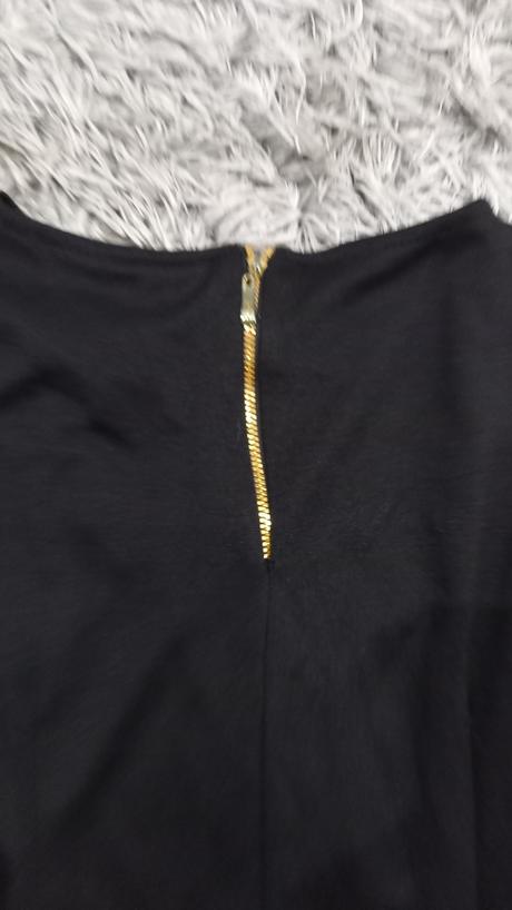 Puzdrove šaty s kožou nenosene, xs