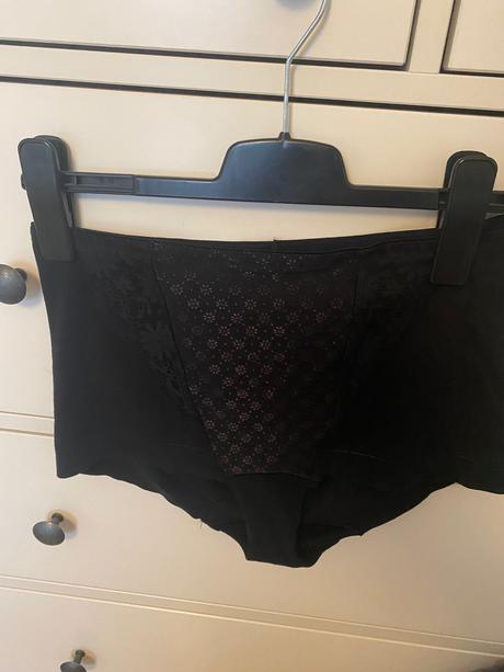 Sťahovacie nohavicky nové vel 42, marks & spencer,<50