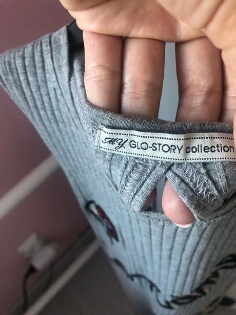 Priliehavé dlhšie šaty, s