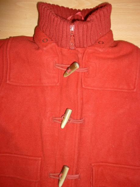 Cerveny kabatik, h&m,104